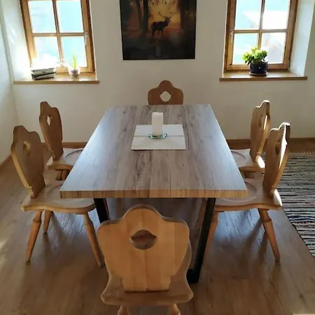 Upcycling Fischl - Nachhaltig Und Kreativ Wohnen Fuer Gross Und Klein Apartment Jenbach