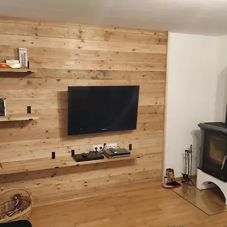 Upcycling Fischl - Nachhaltig Und Kreativ Wohnen Fuer Gross Und Klein Apartment Jenbach