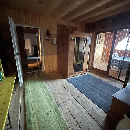 Apartment Upcycling Fischl - Nachhaltig Und Kreativ Wohnen Fuer Gross Und Klein Jenbach