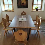 Upcycling Fischl - Nachhaltig Und Kreativ Wohnen Fuer Gross Und Klein Διαμέρισμα Jenbach