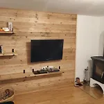 Upcycling Fischl - Nachhaltig Und Kreativ Wohnen Fuer Gross Und Klein Διαμέρισμα Jenbach